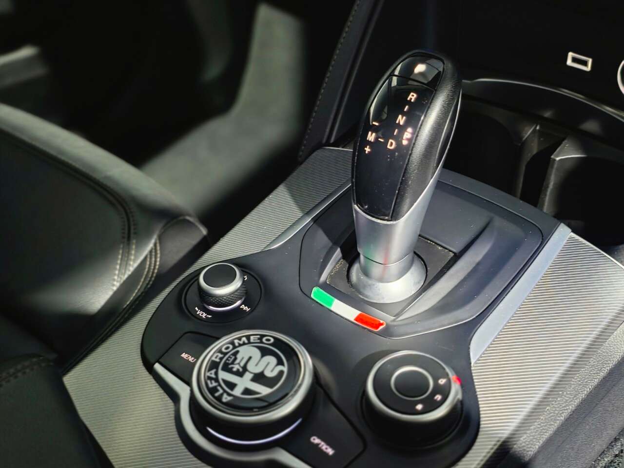 2018 ALFA ROMEO STELVIO 2018 ALFA ROMEO STELVIO