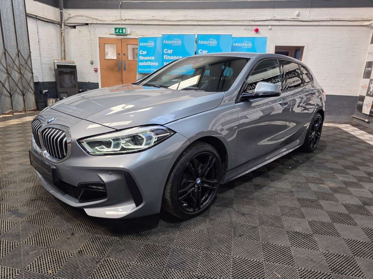 A 2023 BMW 1 SERIES 1.5 118i M Sport (LCP) Hatchback 5dr Petrol DCT Euro 6 (s/s) (136 ps) SKYSC A 2023 BMW 1 SERIES 1.5 118i M Sport (LCP) Hatchback 5dr Petrol DCT Euro 6 (s/s) (136 ps) SKYSC