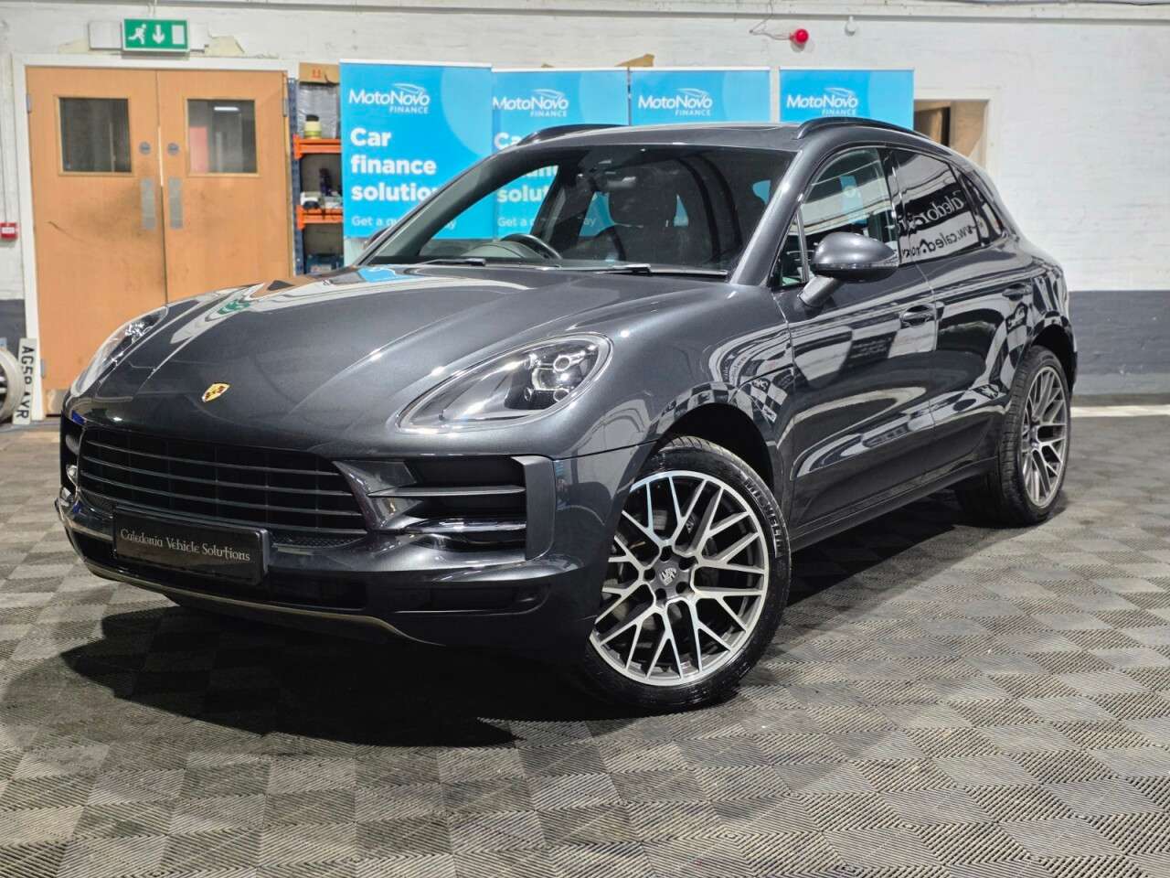 A 2020 PORSCHE MACAN 2.0T SUV 5dr Petrol PDK 4WD Euro 6 (s/s) (245 ps) 21 INCH RS SPYDER ALLOYS, A 2020 PORSCHE MACAN 2.0T SUV 5dr Petrol PDK 4WD Euro 6 (s/s) (245 ps) 21 INCH RS SPYDER ALLOYS,
