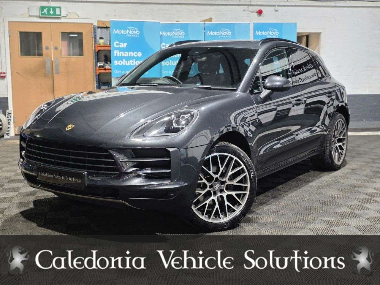 A 2020 PORSCHE MACAN 2.0T SUV 5dr Petrol PDK 4WD Euro 6 (s/s) (245 ps) 21 INCH RS SPYDER ALLOYS, A 2020 PORSCHE MACAN 2.0T SUV 5dr Petrol PDK 4WD Euro 6 (s/s) (245 ps) 21 INCH RS SPYDER ALLOYS,