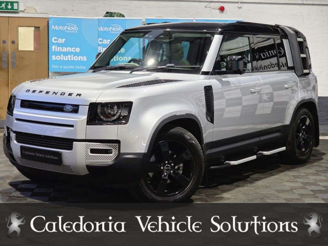 A 2020 LAND ROVER DEFENDER 2.0 SD4 First Edition SUV 5dr Diesel Auto 4WD Euro 6 (s/s) (240 ps) A 2020 LAND ROVER DEFENDER 2.0 SD4 First Edition SUV 5dr Diesel Auto 4WD Euro 6 (s/s) (240 ps)