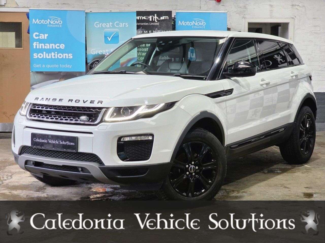 A 2019 LAND ROVER RANGE ROVER EVOQUE 2.0 eD4 SE Tech SUV 5dr Diesel Manual FWD Euro 6 (s/s) (150 ps) A 2019 LAND ROVER RANGE ROVER EVOQUE 2.0 eD4 SE Tech SUV 5dr Diesel Manual FWD Euro 6 (s/s) (150 ps)