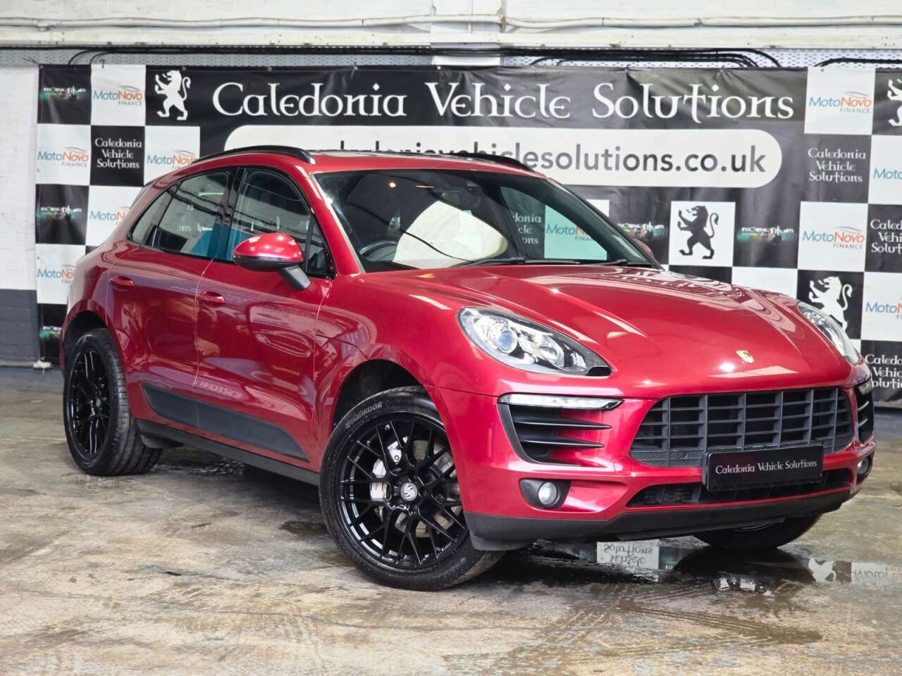 A 2015 PORSCHE MACAN 3.0 TD V6 S SUV 5dr Diesel PDK 4WD Euro 6 (s/s) (258 ps) A 2015 PORSCHE MACAN 3.0 TD V6 S SUV 5dr Diesel PDK 4WD Euro 6 (s/s) (258 ps)