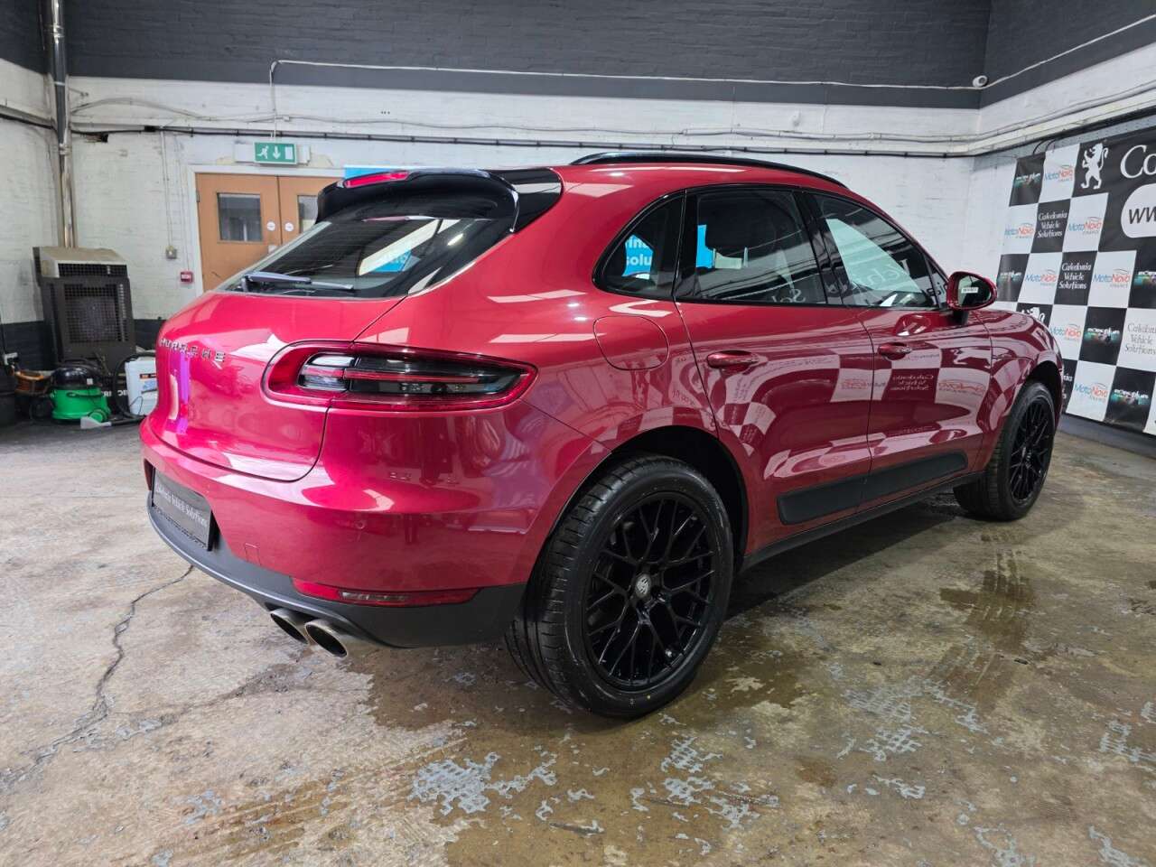 2015 PORSCHE MACAN 2015 PORSCHE MACAN