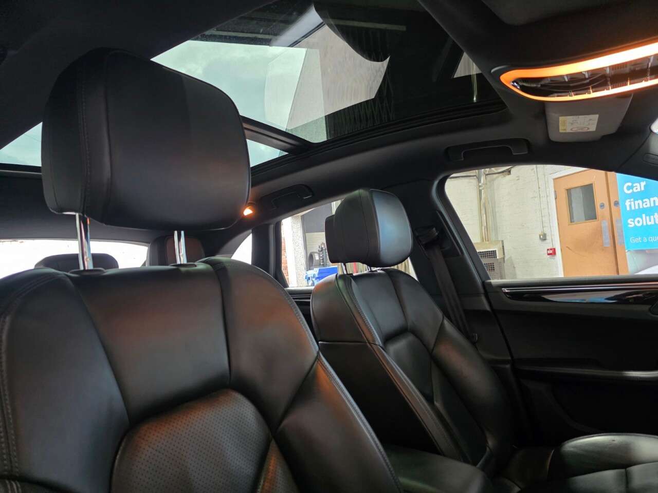 2015 PORSCHE MACAN 2015 PORSCHE MACAN