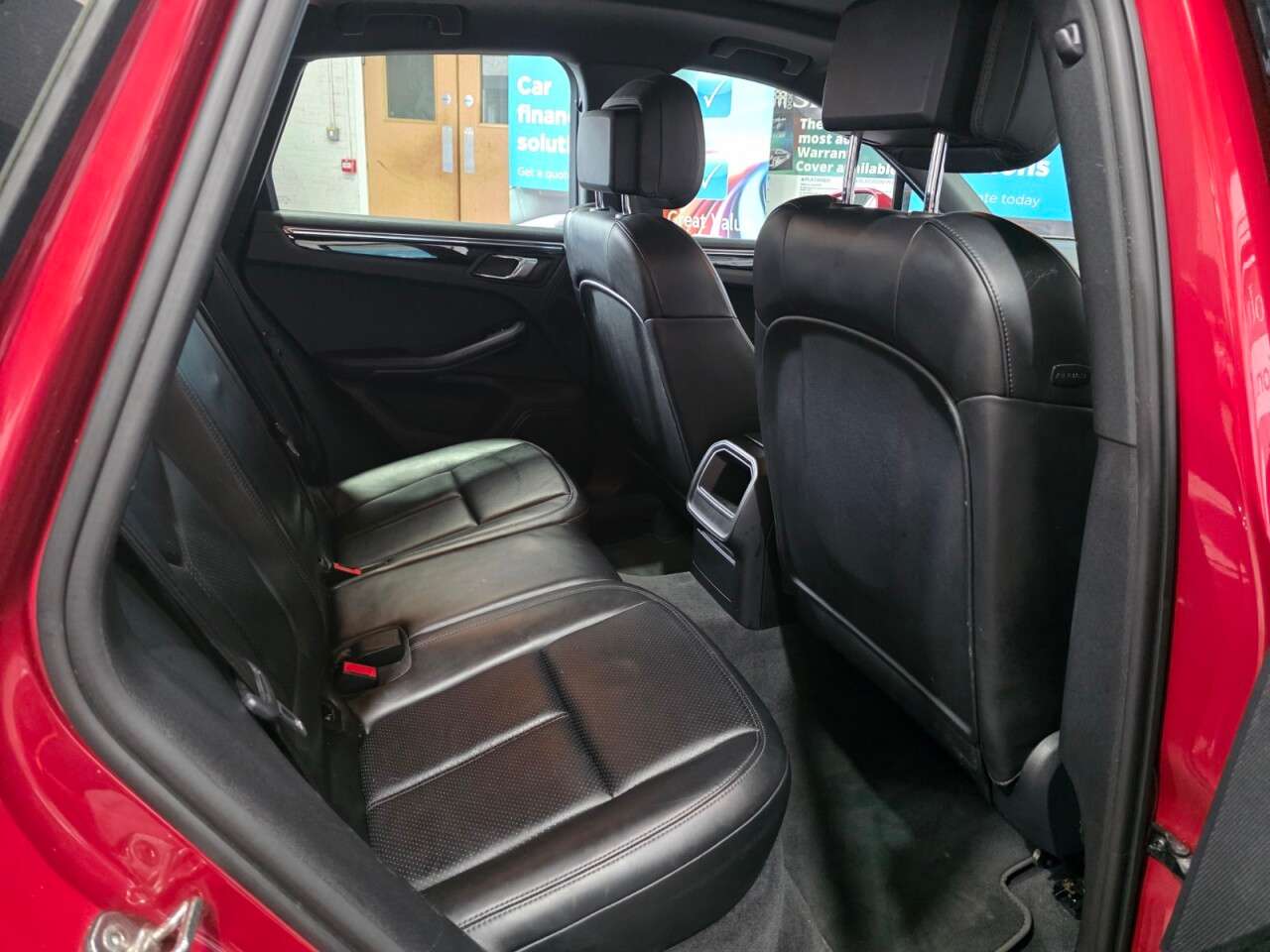 2015 PORSCHE MACAN 2015 PORSCHE MACAN