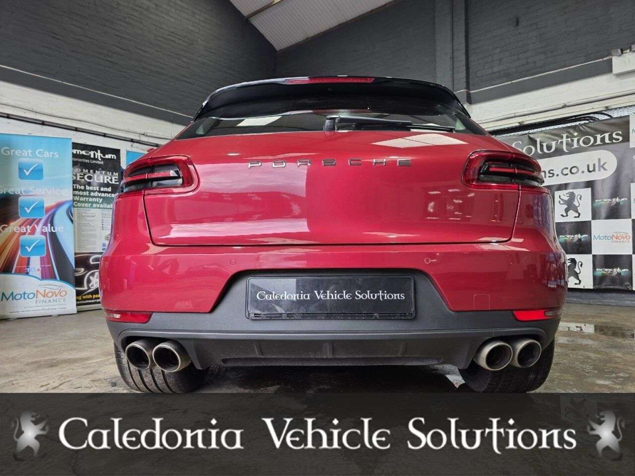 2015 PORSCHE MACAN 2015 PORSCHE MACAN