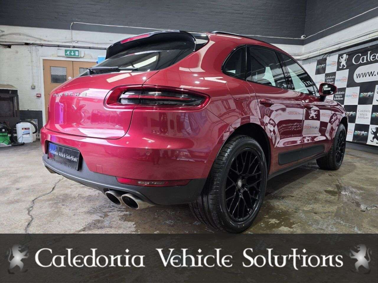 2015 PORSCHE MACAN 2015 PORSCHE MACAN