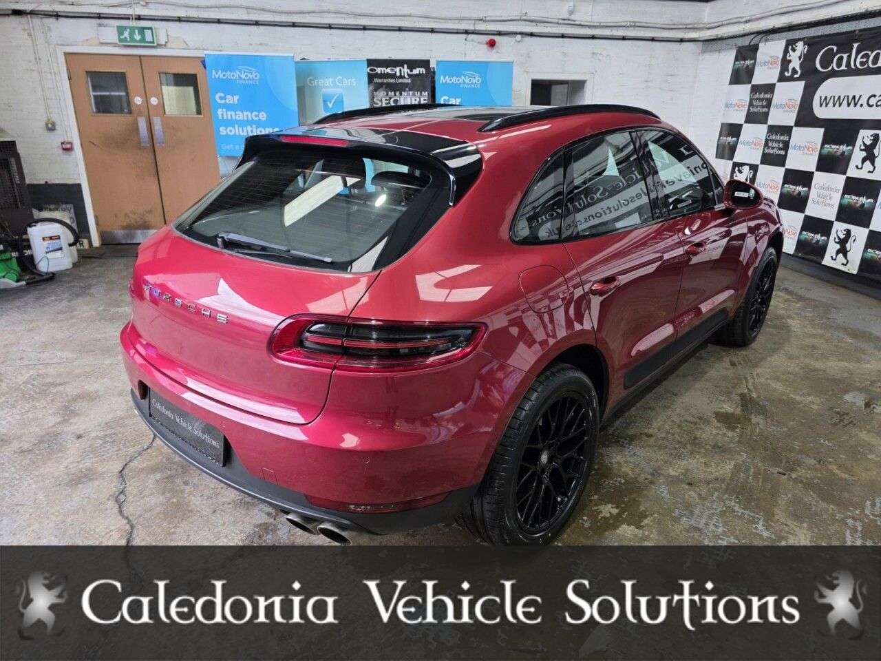 2015 PORSCHE MACAN 2015 PORSCHE MACAN