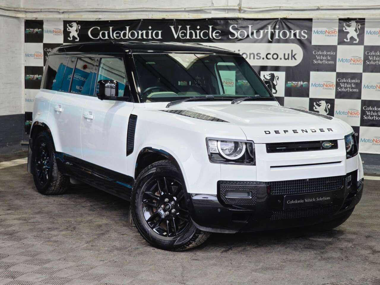 A 2021 LAND ROVER DEFENDER 3.0 D250 MHEV X-Dynamic S SUV 5dr Diesel Auto 4WD Euro 6 (s/s) (250 ps) A 2021 LAND ROVER DEFENDER 3.0 D250 MHEV X-Dynamic S SUV 5dr Diesel Auto 4WD Euro 6 (s/s) (250 ps)