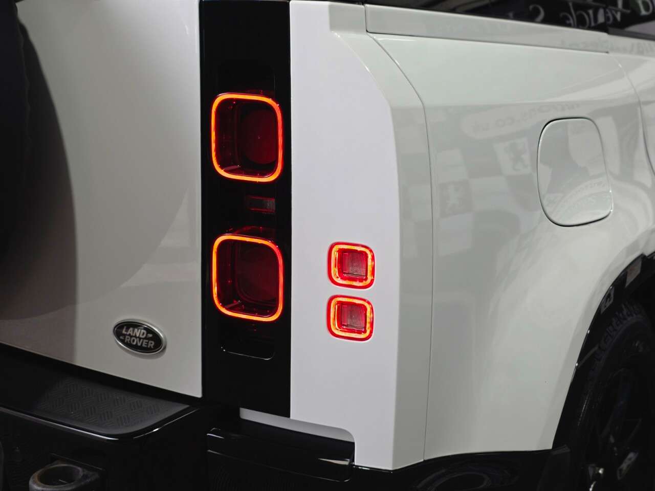 2021 LAND ROVER DEFENDER 2021 LAND ROVER DEFENDER