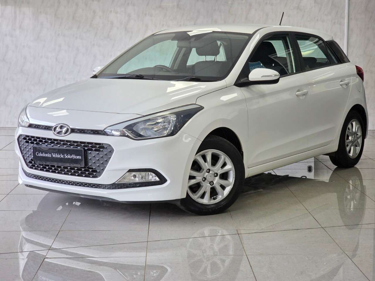 A 2017 HYUNDAI I20 1.2 SE Hatchback 5dr Petrol Manual Euro 6 (84 ps) A 2017 HYUNDAI I20 1.2 SE Hatchback 5dr Petrol Manual Euro 6 (84 ps)