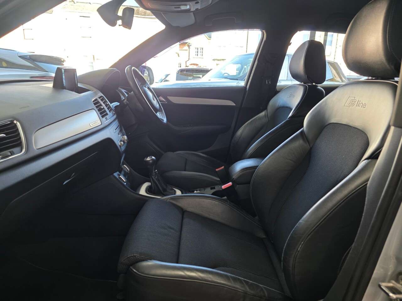 2012 AUDI Q3 2012 AUDI Q3