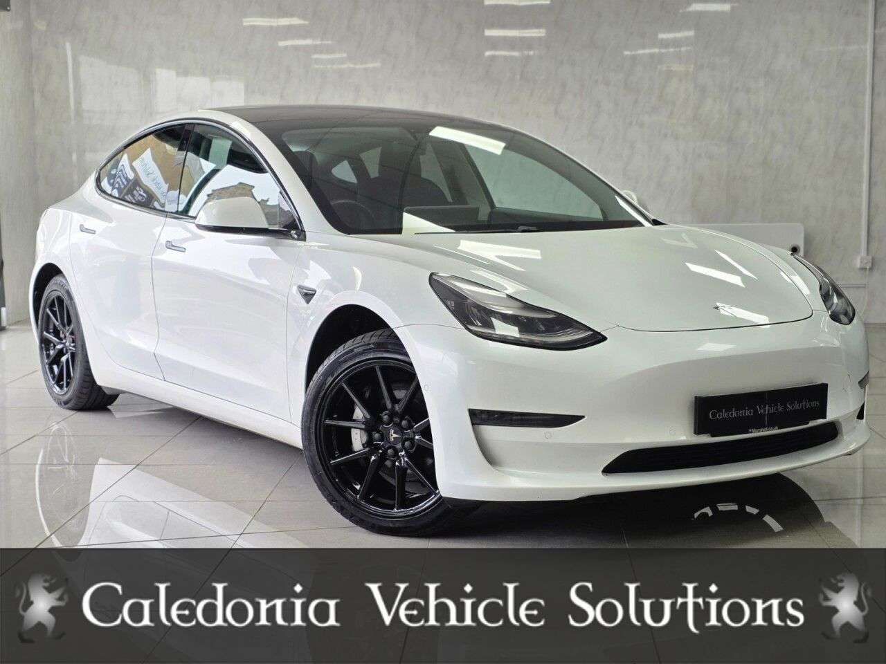 A 2020 TESLA MODEL 3 (Dual Motor) Long Range Saloon 4dr Electric Auto 4WDE (346 ps) A 2020 TESLA MODEL 3 (Dual Motor) Long Range Saloon 4dr Electric Auto 4WDE (346 ps)