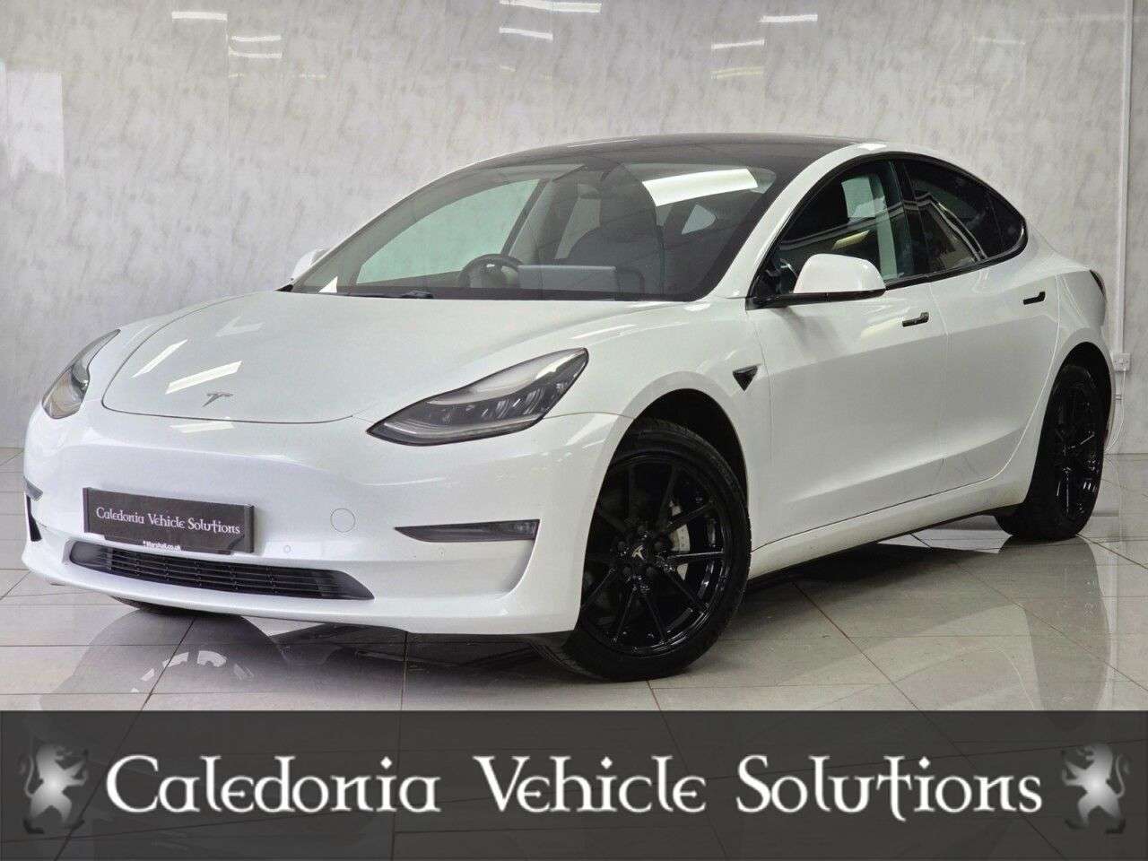 A 2020 TESLA MODEL 3 (Dual Motor) Long Range Saloon 4dr Electric Auto 4WDE (346 ps) A 2020 TESLA MODEL 3 (Dual Motor) Long Range Saloon 4dr Electric Auto 4WDE (346 ps)