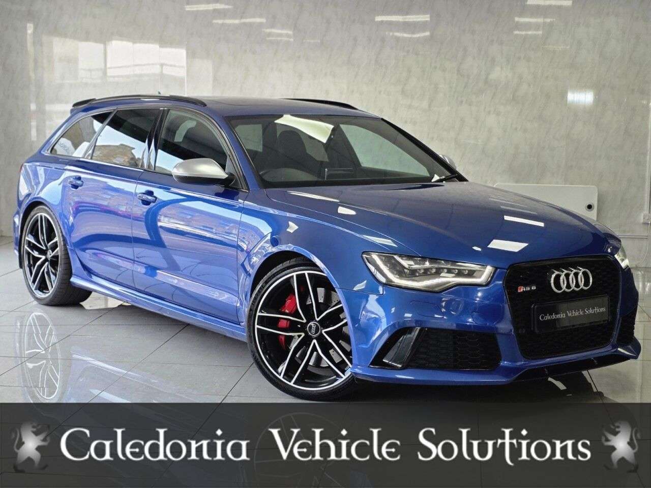 A 2014 AUDI RS6 AVANT 4.0 TFSI V8 Estate 5dr Petrol Tiptronic quattro Euro 5 (s/s) (560 ps) 12 MO A 2014 AUDI RS6 AVANT 4.0 TFSI V8 Estate 5dr Petrol Tiptronic quattro Euro 5 (s/s) (560 ps) 12 MO