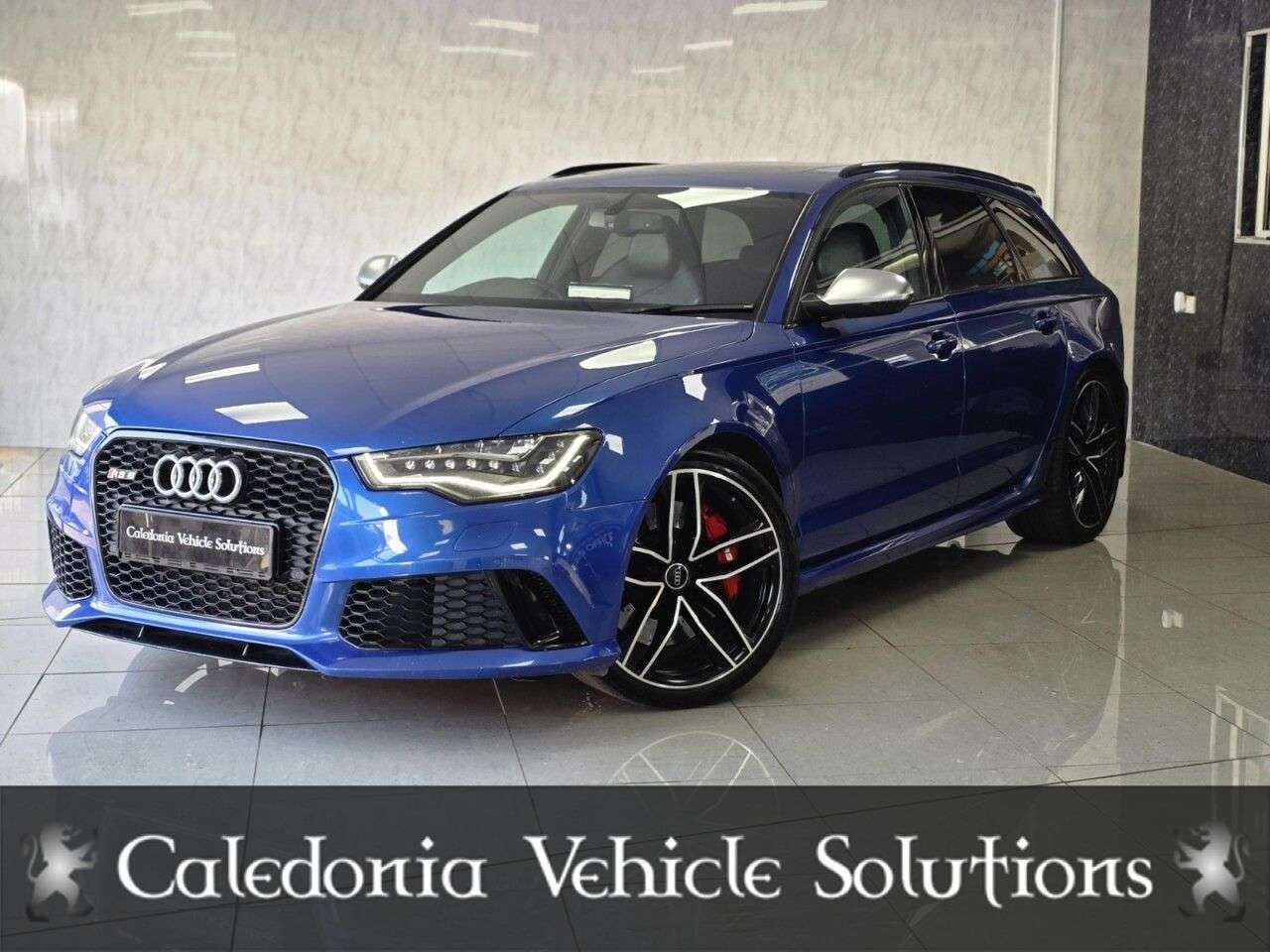 A 2014 AUDI RS6 AVANT 4.0 TFSI V8 Estate 5dr Petrol Tiptronic quattro Euro 5 (s/s) (560 ps) 12 MO A 2014 AUDI RS6 AVANT 4.0 TFSI V8 Estate 5dr Petrol Tiptronic quattro Euro 5 (s/s) (560 ps) 12 MO
