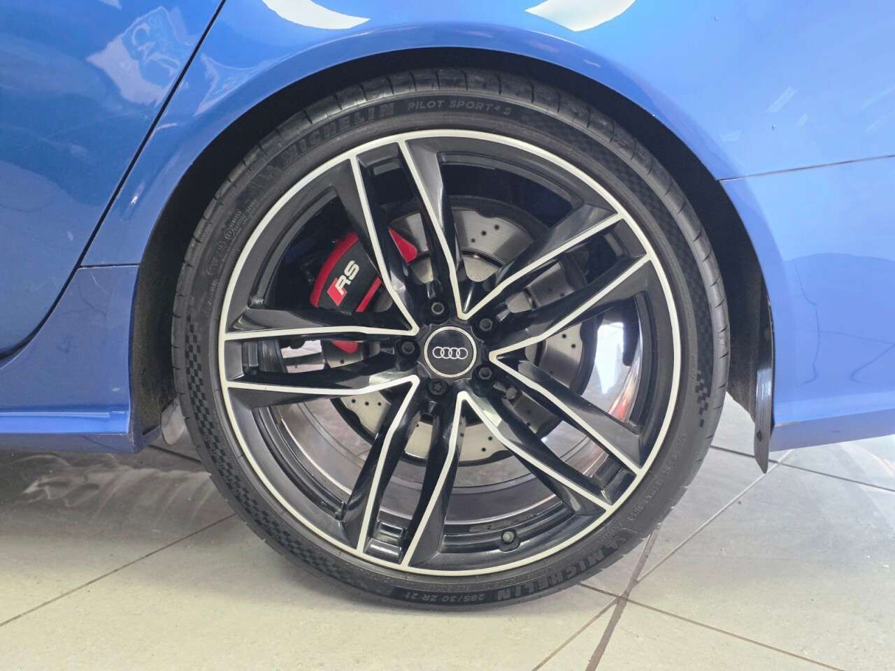 2014 AUDI RS6 AVANT 2014 AUDI RS6 AVANT