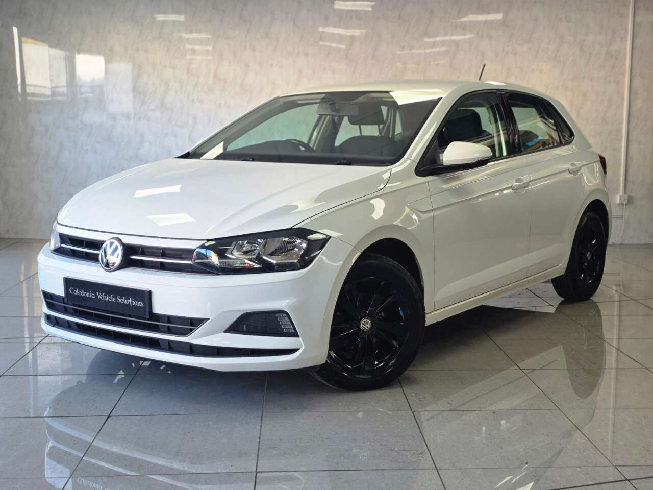 A 2018 VOLKSWAGEN POLO 1.0 EVO SE Hatchback 5dr Petrol Manual Euro 6 (s/s) (65 ps) A 2018 VOLKSWAGEN POLO 1.0 EVO SE Hatchback 5dr Petrol Manual Euro 6 (s/s) (65 ps)