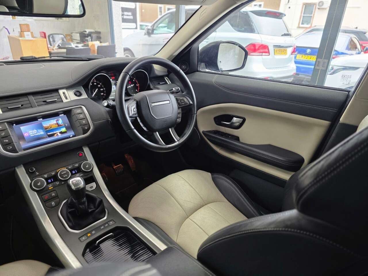 2017 LAND ROVER RANGE ROVER EVOQUE 2017 LAND ROVER RANGE ROVER EVOQUE