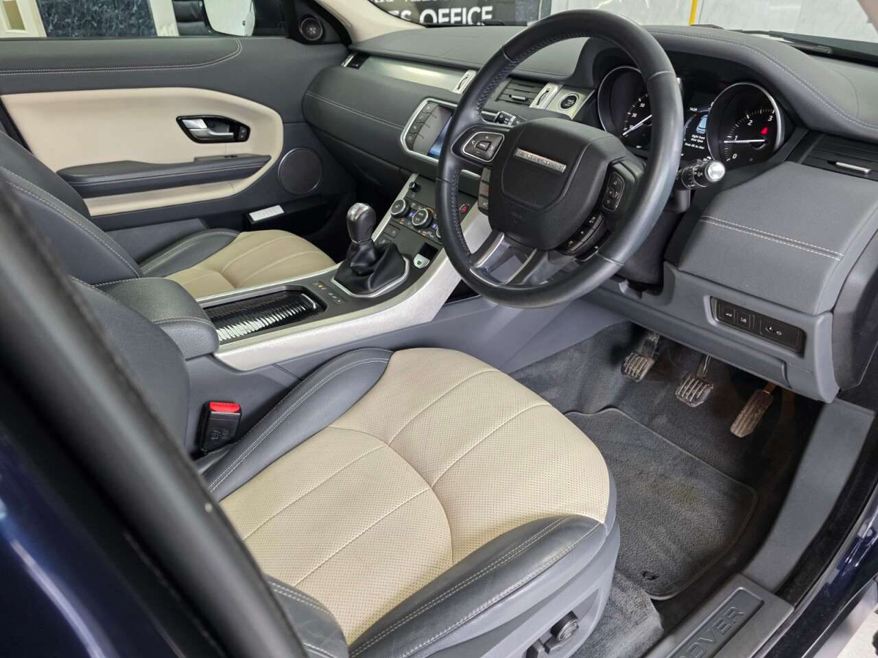 2017 LAND ROVER RANGE ROVER EVOQUE 2017 LAND ROVER RANGE ROVER EVOQUE