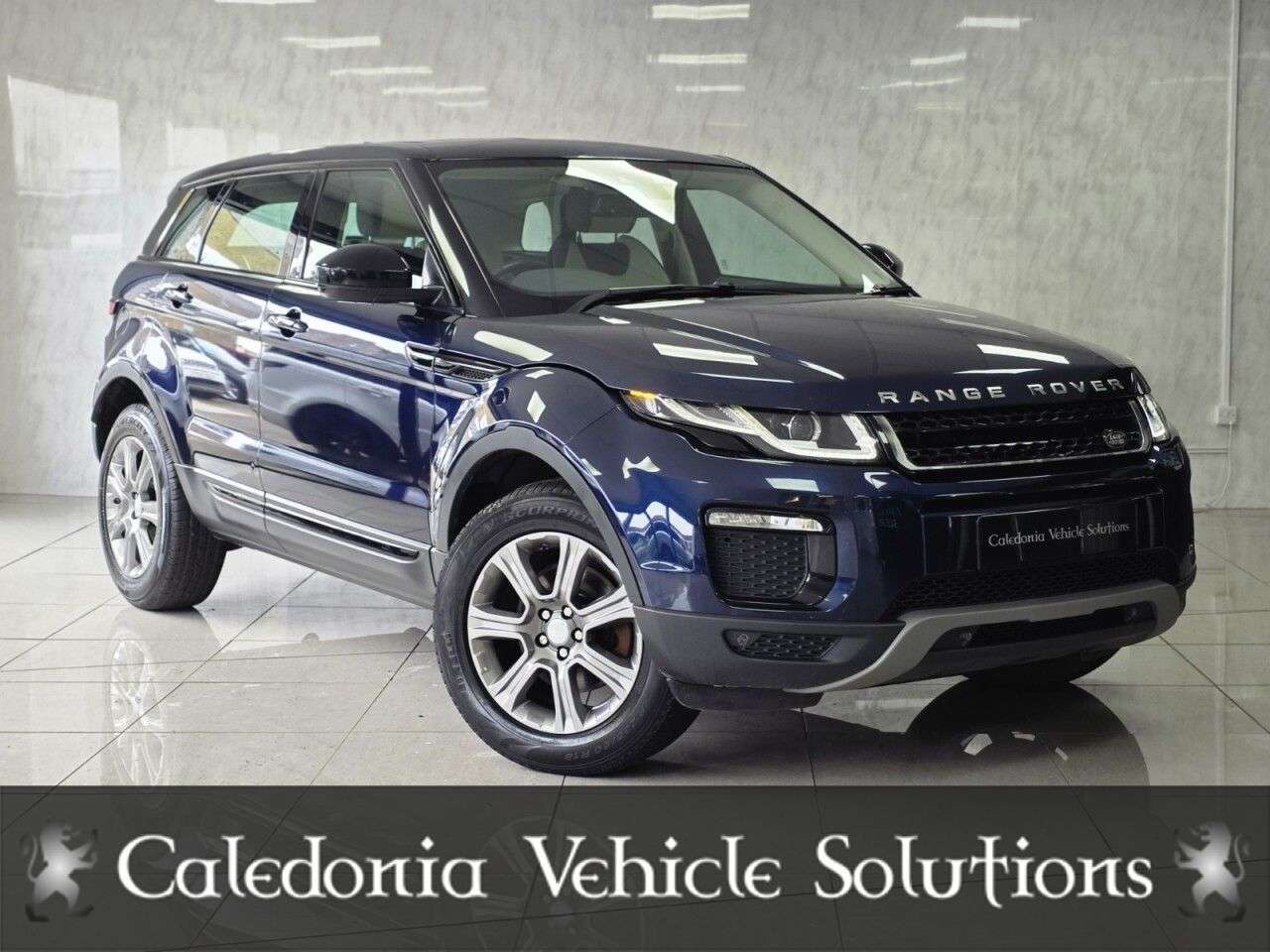 A 2017 LAND ROVER RANGE ROVER EVOQUE 2.0 TD4 SE Tech SUV 5dr Diesel Manual 4WD Euro 6 (s/s) (180 ps) A 2017 LAND ROVER RANGE ROVER EVOQUE 2.0 TD4 SE Tech SUV 5dr Diesel Manual 4WD Euro 6 (s/s) (180 ps)