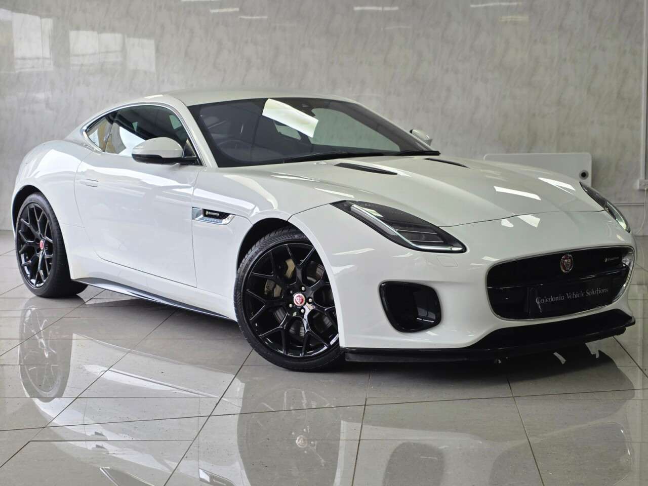 A 2019 JAGUAR F-TYPE 2.0i GPF R-Dynamic Coupe 2dr Petrol Auto Euro 6 (s/s) (300 ps) A 2019 JAGUAR F-TYPE 2.0i GPF R-Dynamic Coupe 2dr Petrol Auto Euro 6 (s/s) (300 ps)