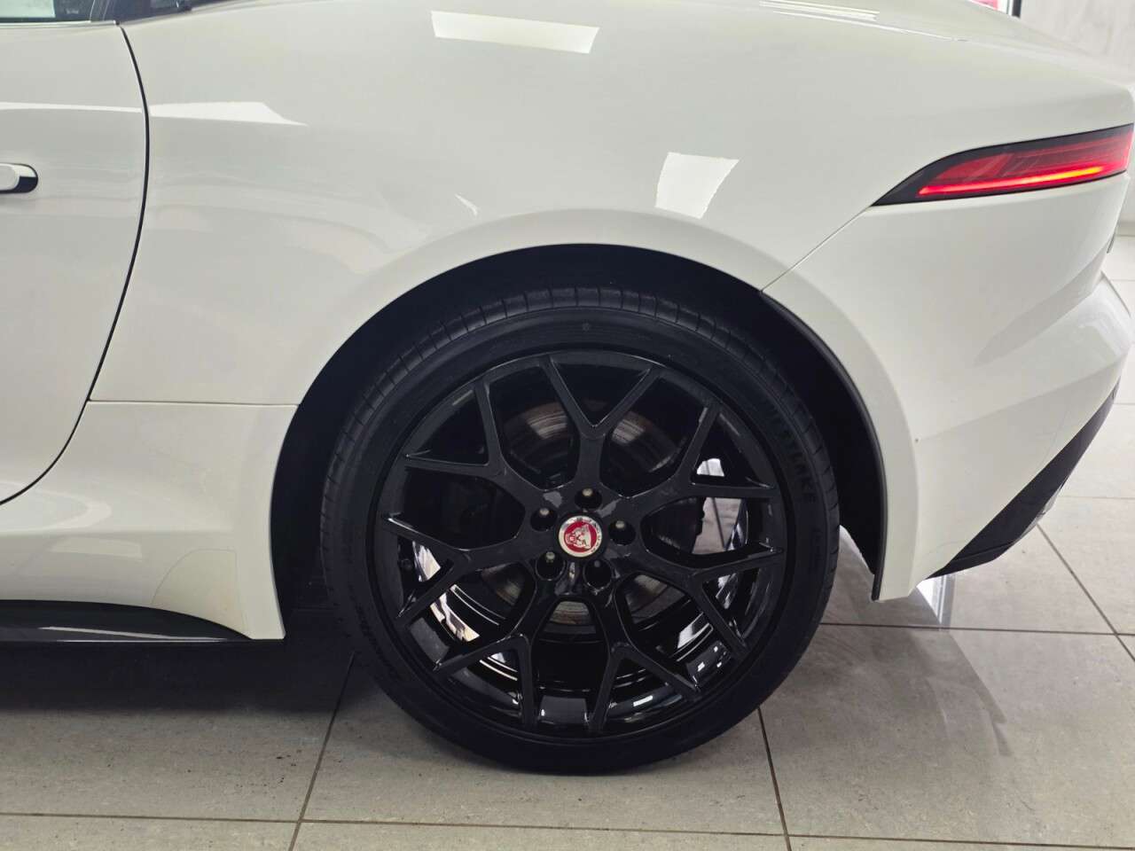 2019 JAGUAR F-TYPE 2019 JAGUAR F-TYPE