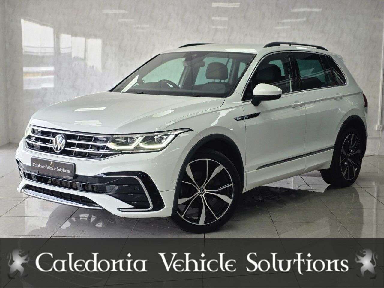 A 2023 VOLKSWAGEN TIGUAN 2.0 TDI R-Line SUV 5dr Diesel DSG Euro 6 (s/s) (150 ps) A 2023 VOLKSWAGEN TIGUAN 2.0 TDI R-Line SUV 5dr Diesel DSG Euro 6 (s/s) (150 ps)
