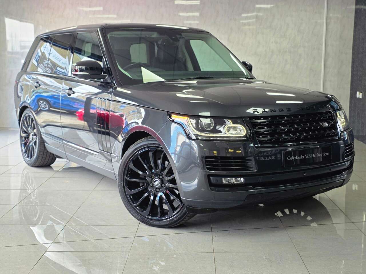A 2016 LAND ROVER RANGE ROVER 3.0 TD V6 Autobiography SUV 5dr Diesel Auto 4WD Euro 6 (s/s) (258 ps) LOW M A 2016 LAND ROVER RANGE ROVER 3.0 TD V6 Autobiography SUV 5dr Diesel Auto 4WD Euro 6 (s/s) (258 ps) LOW M