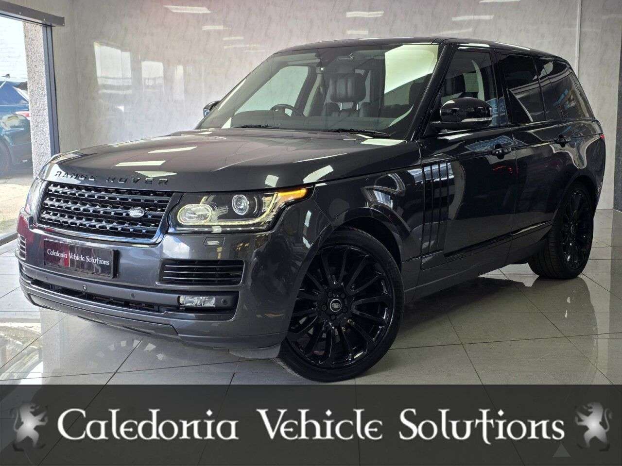 A 2016 LAND ROVER RANGE ROVER 3.0 TD V6 Autobiography SUV 5dr Diesel Auto 4WD Euro 6 (s/s) (258 ps) LOW M A 2016 LAND ROVER RANGE ROVER 3.0 TD V6 Autobiography SUV 5dr Diesel Auto 4WD Euro 6 (s/s) (258 ps) LOW M