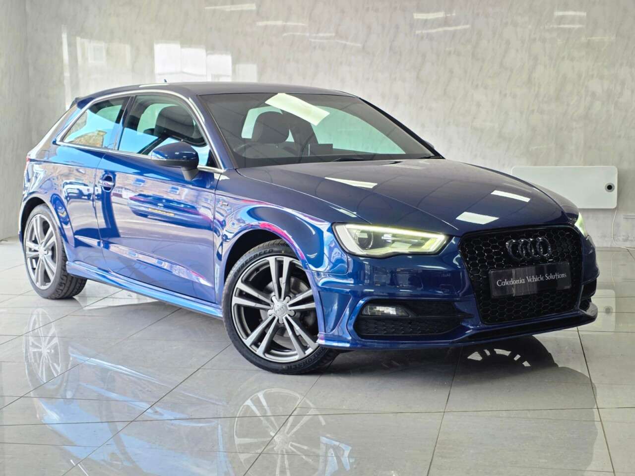 A 2015 AUDI A3 1.6 TDI S line Hatchback 3dr Diesel S Tronic Euro 6 (s/s) (110 ps) A 2015 AUDI A3 1.6 TDI S line Hatchback 3dr Diesel S Tronic Euro 6 (s/s) (110 ps)