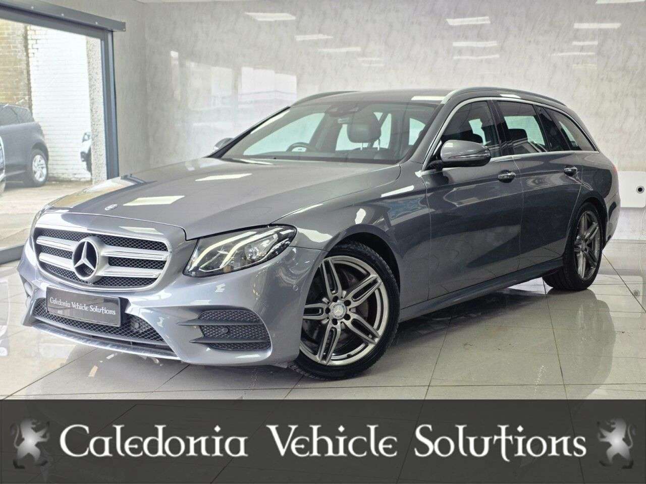 A 2017 MERCEDES-BENZ E-CLASS 2.0 E220d AMG Line Estate 5dr Diesel G-Tronic+ Euro 6 (s/s) (194 ps) A 2017 MERCEDES-BENZ E-CLASS 2.0 E220d AMG Line Estate 5dr Diesel G-Tronic+ Euro 6 (s/s) (194 ps)