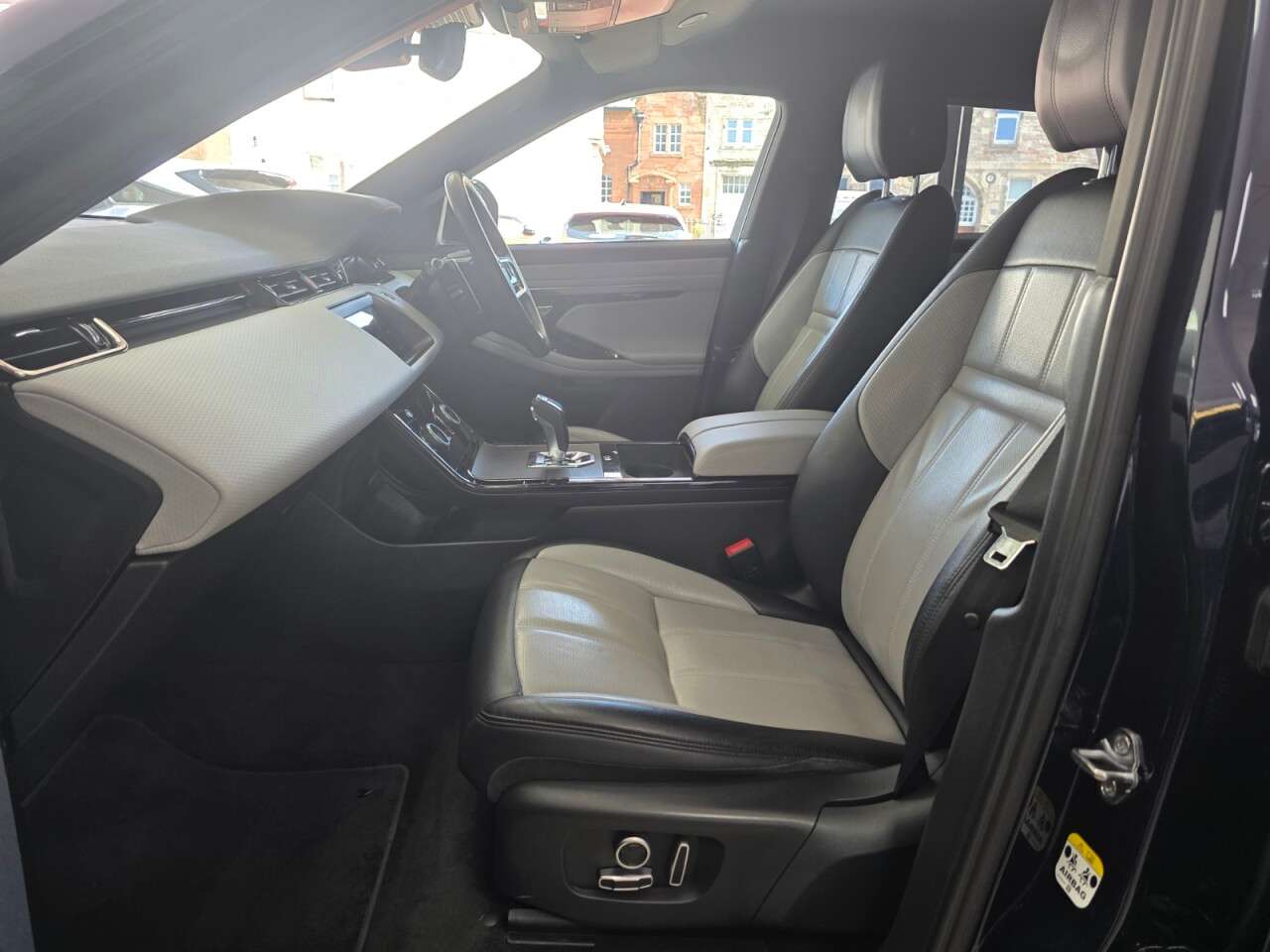 2021 LAND ROVER RANGE ROVER EVOQUE 2021 LAND ROVER RANGE ROVER EVOQUE