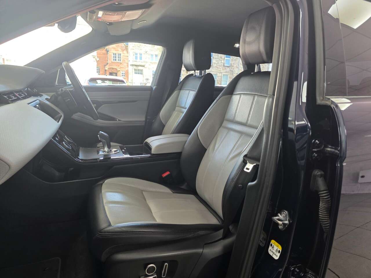 2021 LAND ROVER RANGE ROVER EVOQUE 2021 LAND ROVER RANGE ROVER EVOQUE