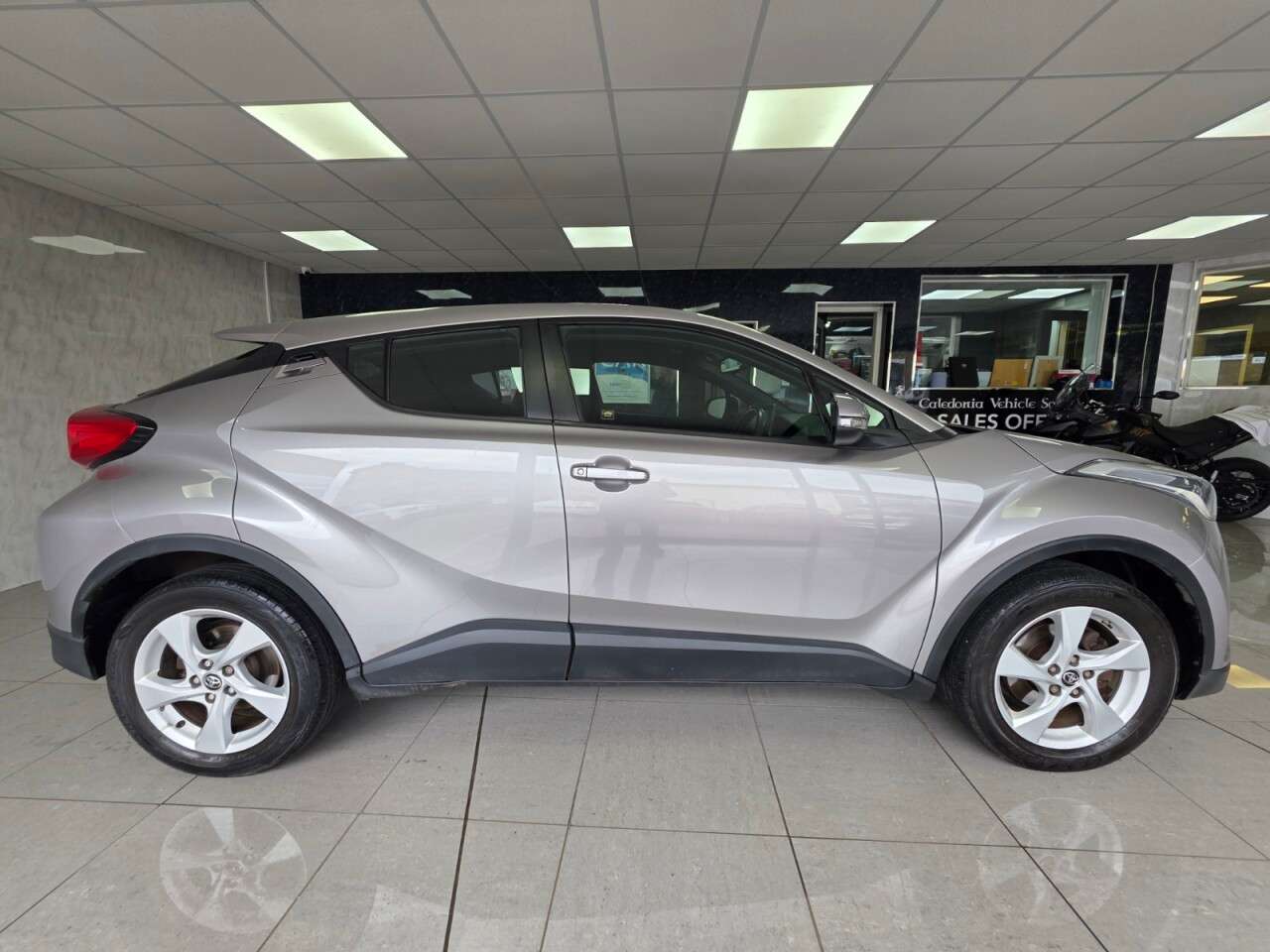 2018 TOYOTA C-HR 2018 TOYOTA C-HR