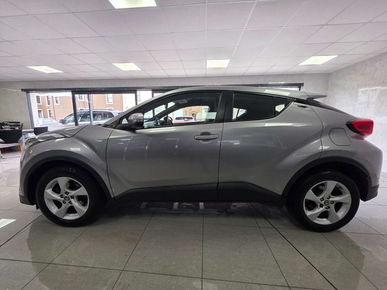 2018 TOYOTA C-HR 2018 TOYOTA C-HR