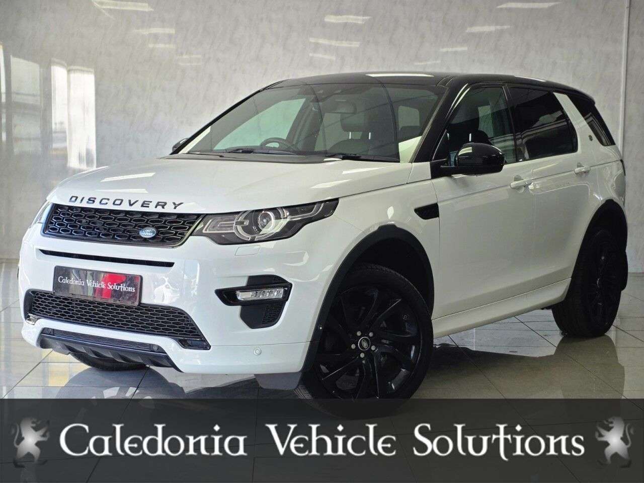 A 2018 LAND ROVER DISCOVERY SPORT 2.0 TD4 HSE Dynamic Lux SUV 5dr Diesel Auto 4WD Euro 6 (s/s) (180 ps) A 2018 LAND ROVER DISCOVERY SPORT 2.0 TD4 HSE Dynamic Lux SUV 5dr Diesel Auto 4WD Euro 6 (s/s) (180 ps)