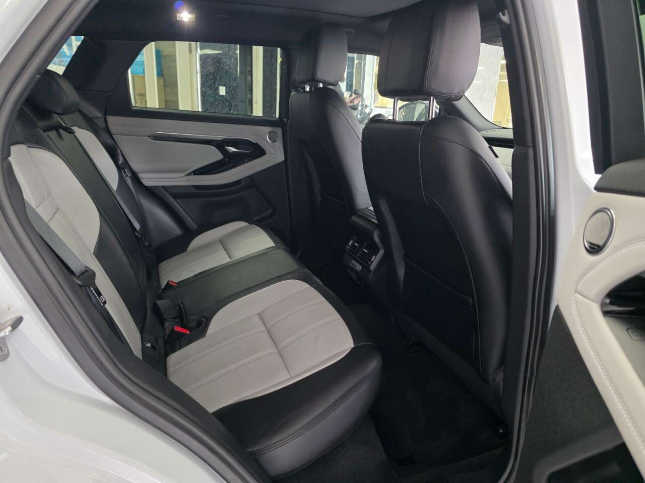 2020 LAND ROVER RANGE ROVER EVOQUE 2020 LAND ROVER RANGE ROVER EVOQUE