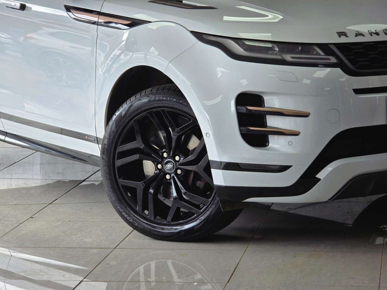 2020 LAND ROVER RANGE ROVER EVOQUE 2020 LAND ROVER RANGE ROVER EVOQUE