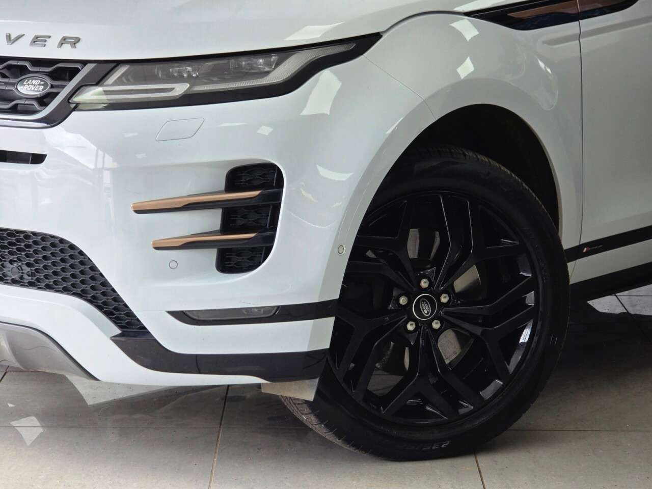 2020 LAND ROVER RANGE ROVER EVOQUE 2020 LAND ROVER RANGE ROVER EVOQUE