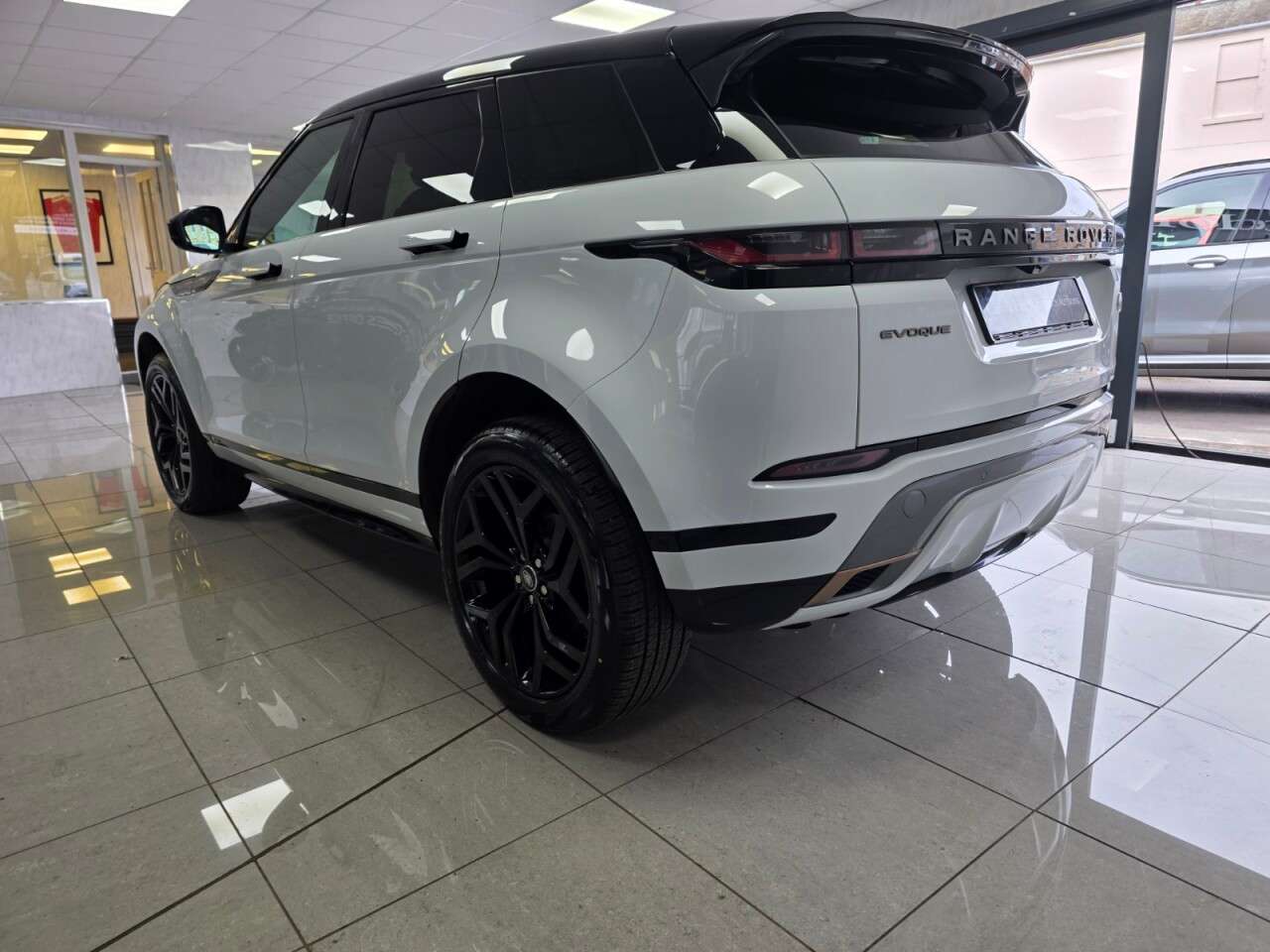 2020 LAND ROVER RANGE ROVER EVOQUE 2020 LAND ROVER RANGE ROVER EVOQUE