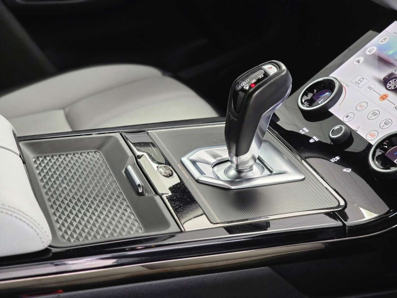 2020 LAND ROVER RANGE ROVER EVOQUE 2020 LAND ROVER RANGE ROVER EVOQUE