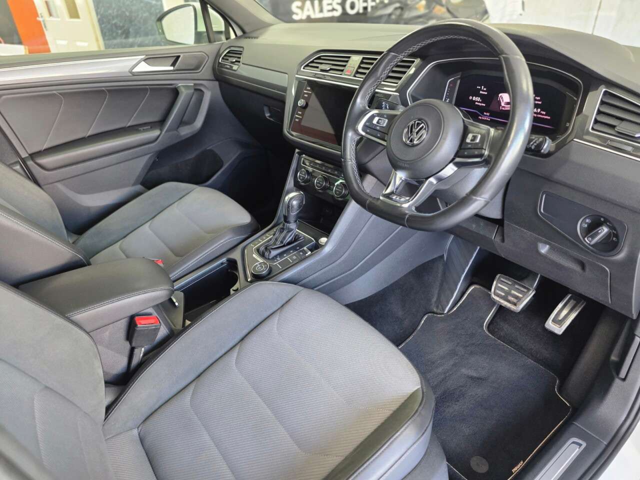 2021 VOLKSWAGEN TIGUAN 2021 VOLKSWAGEN TIGUAN