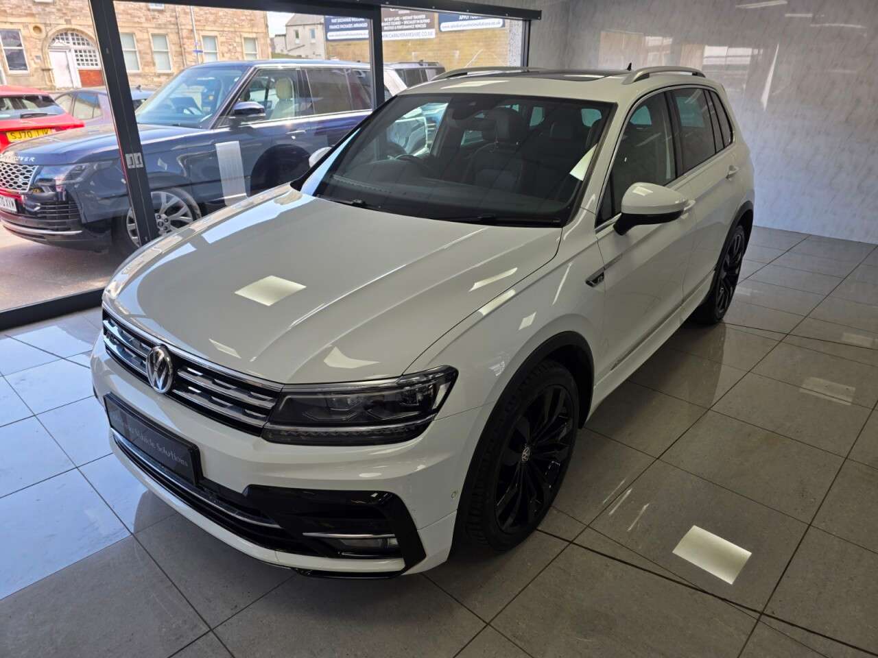 2021 VOLKSWAGEN TIGUAN 2021 VOLKSWAGEN TIGUAN