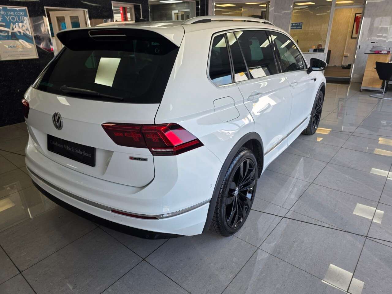 2021 VOLKSWAGEN TIGUAN 2021 VOLKSWAGEN TIGUAN