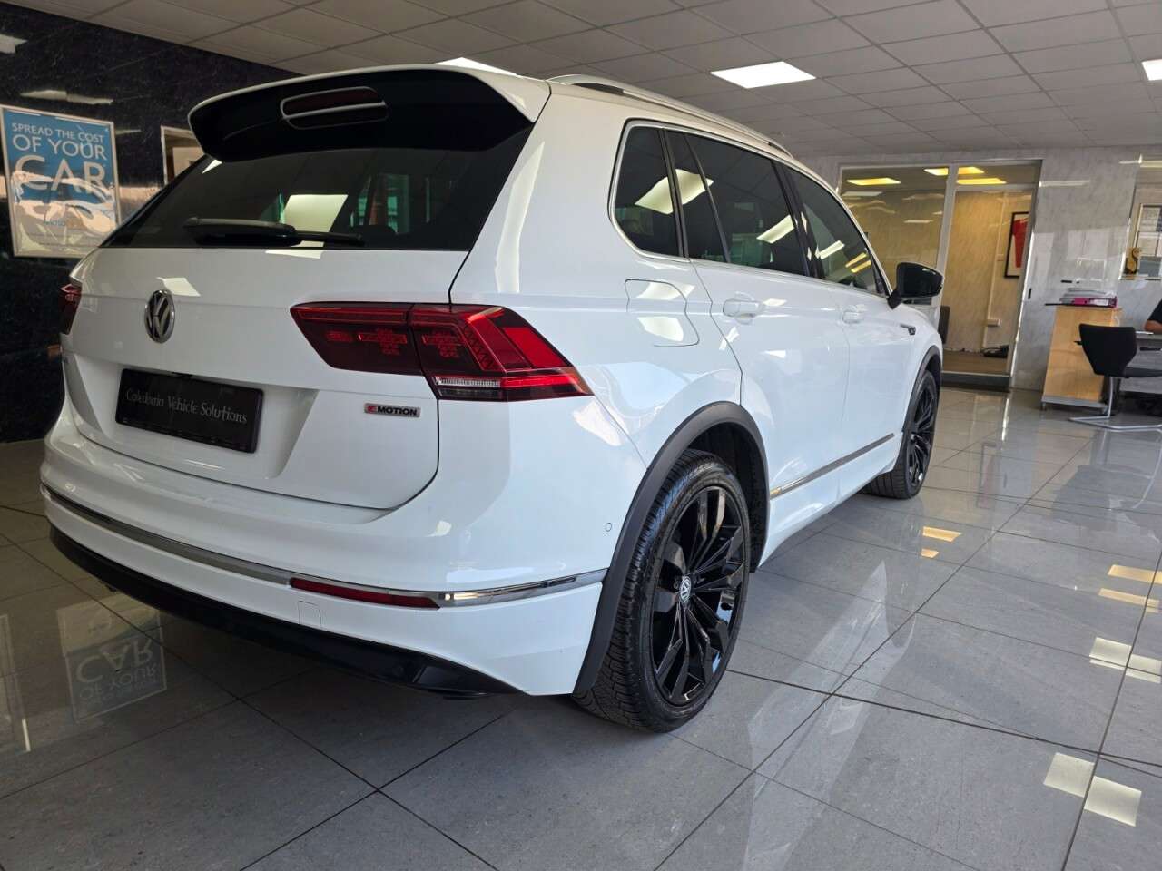 2021 VOLKSWAGEN TIGUAN 2021 VOLKSWAGEN TIGUAN