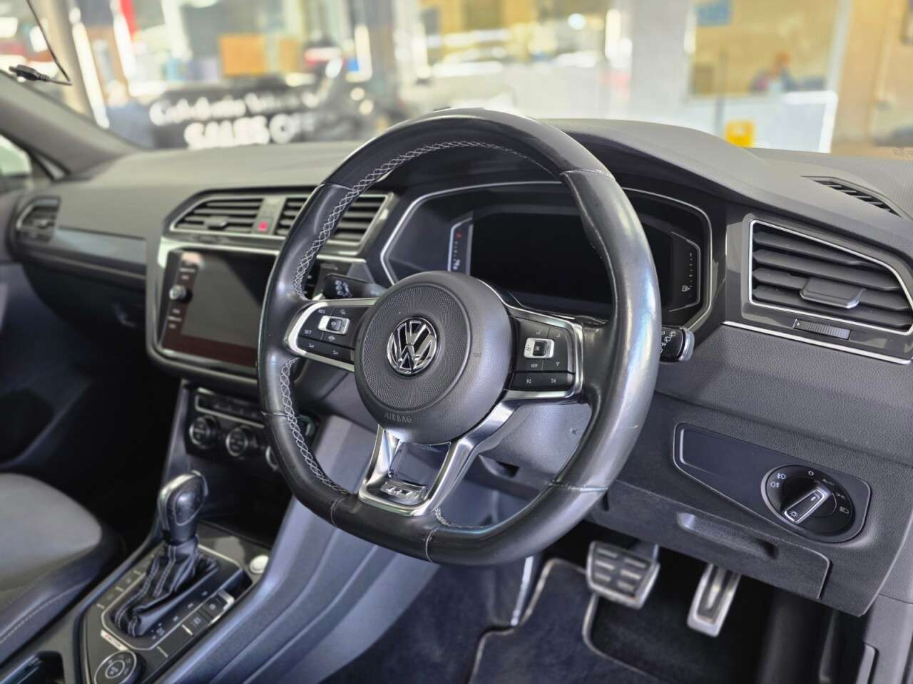 2021 VOLKSWAGEN TIGUAN 2021 VOLKSWAGEN TIGUAN