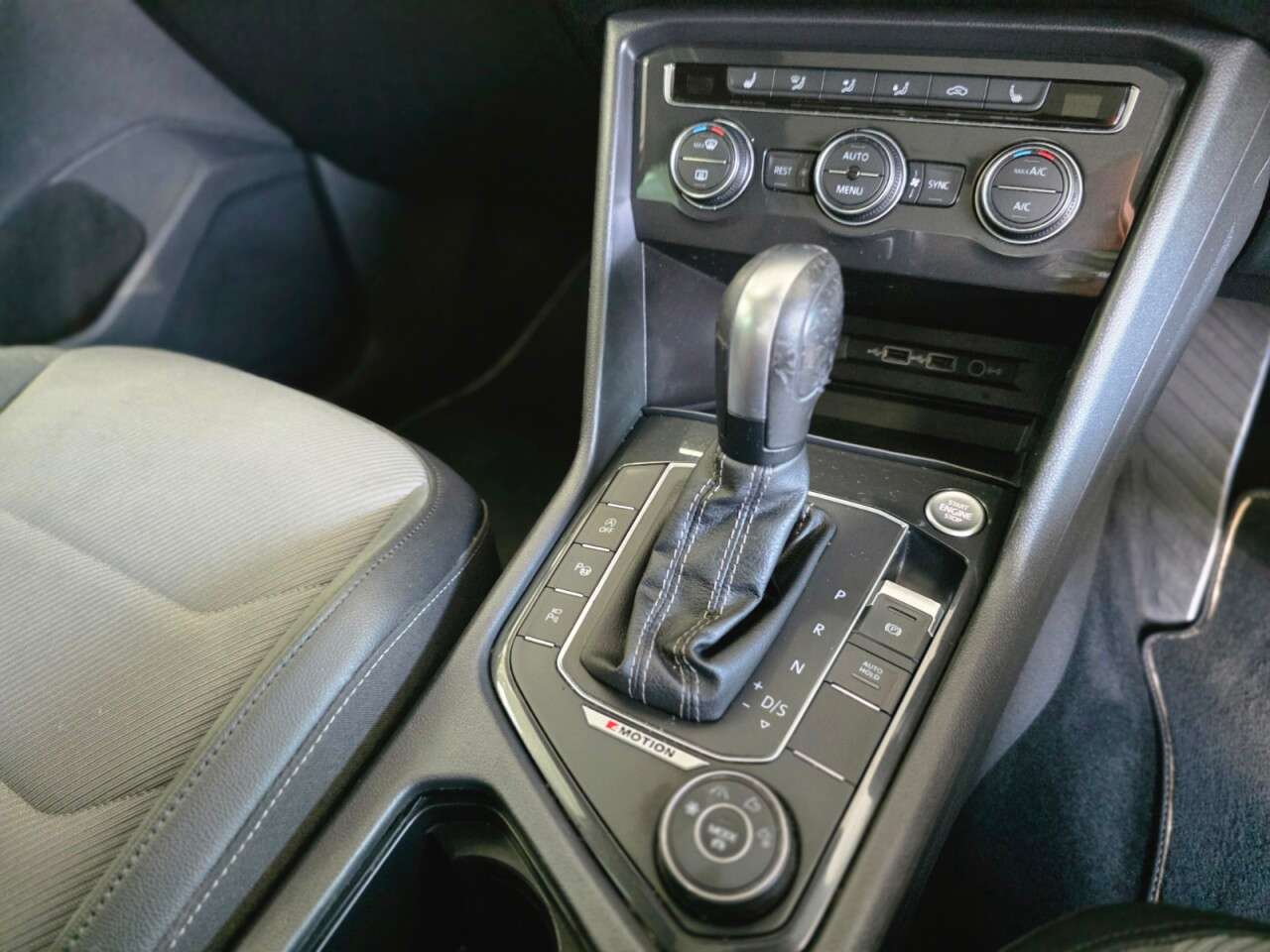 2021 VOLKSWAGEN TIGUAN 2021 VOLKSWAGEN TIGUAN