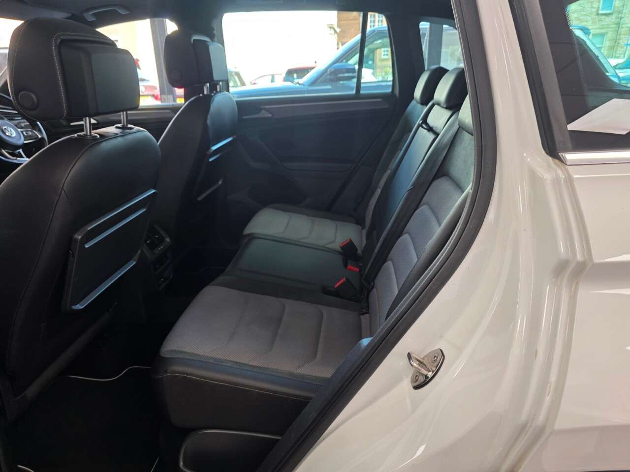 2021 VOLKSWAGEN TIGUAN 2021 VOLKSWAGEN TIGUAN